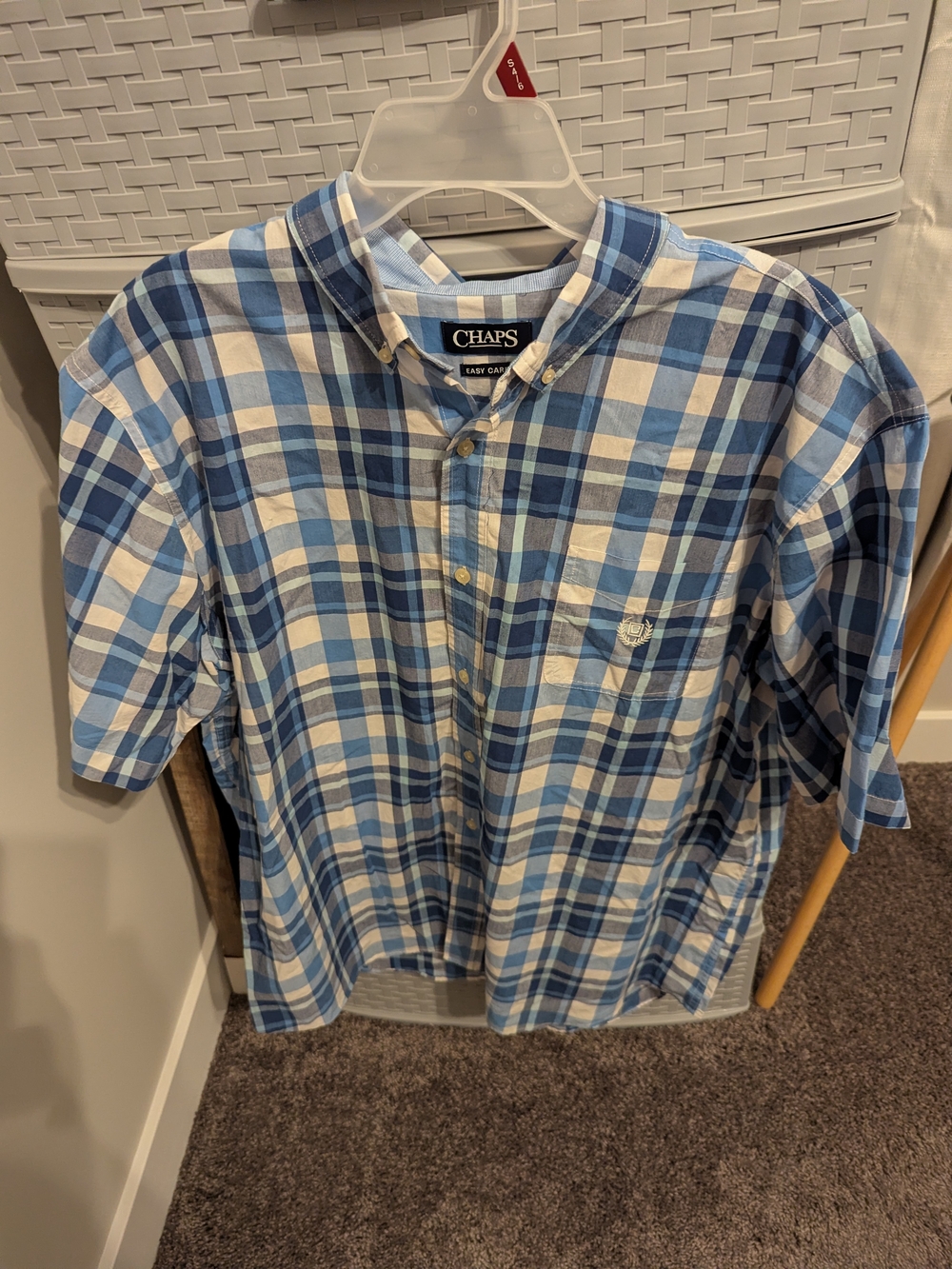 Chaps Men’s Blue Plaid Short-Sleeve Button-Down Shirt
